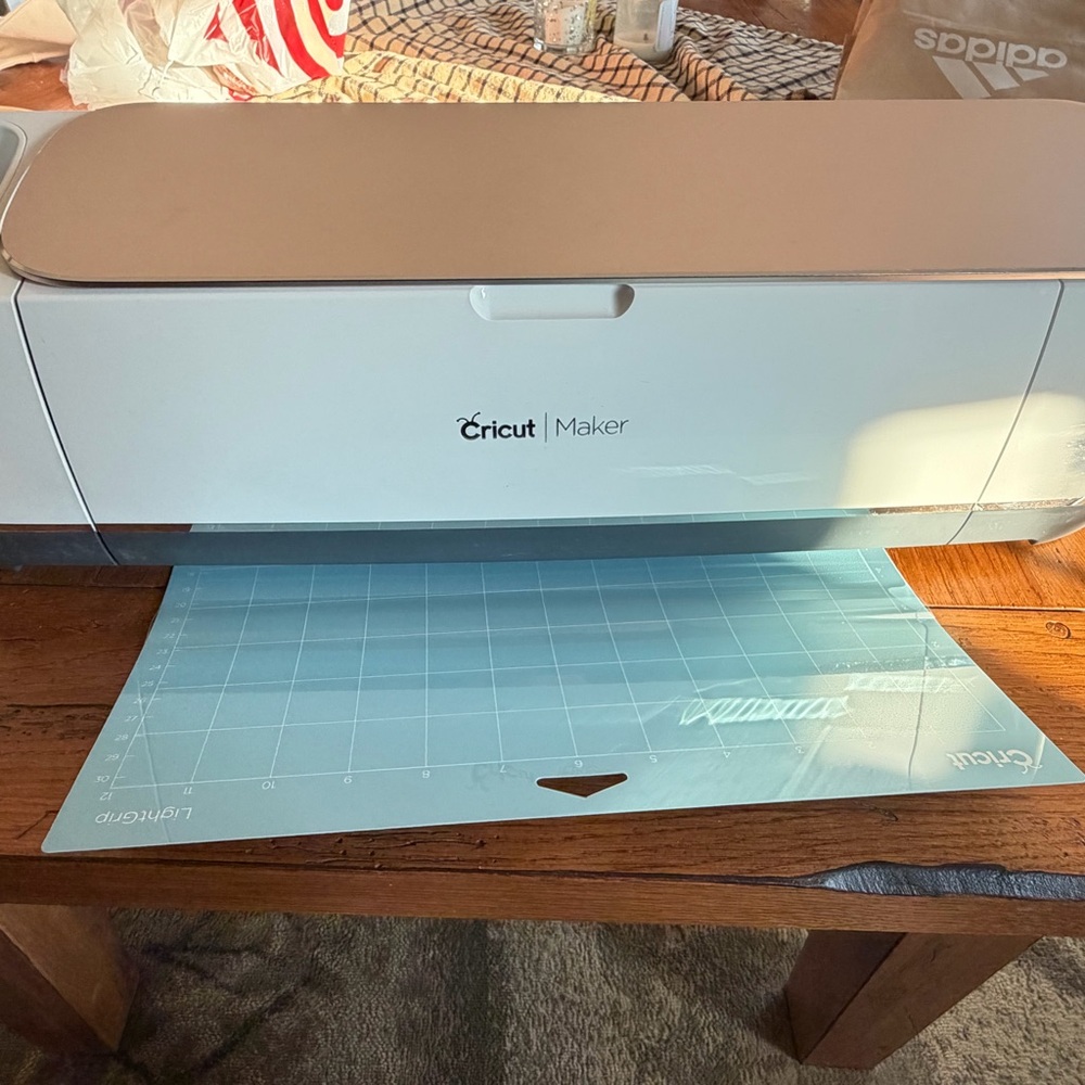 Cricut Maker in White and Gray